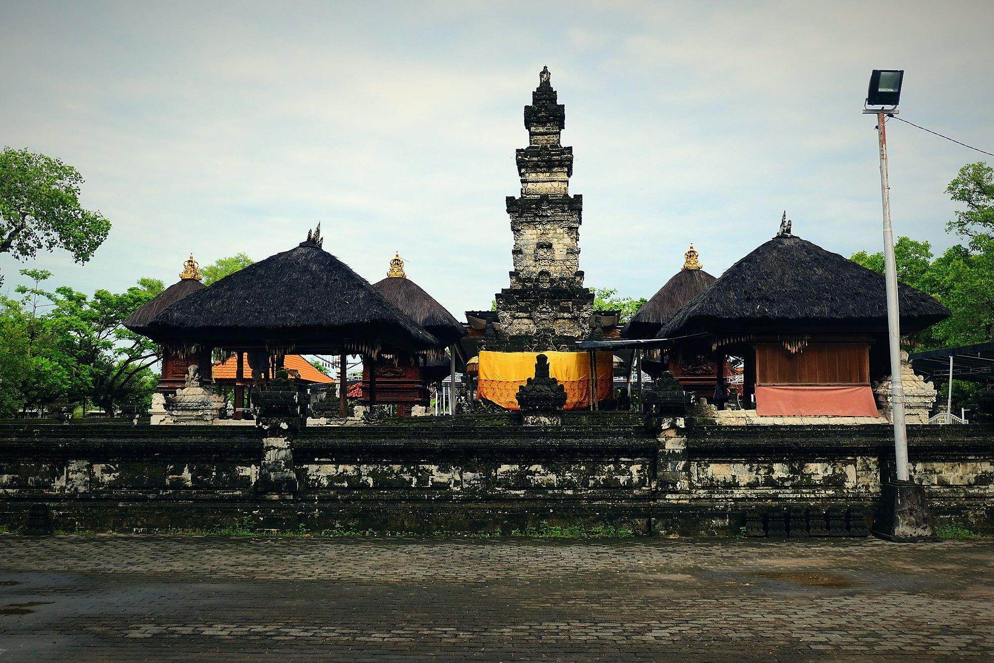 Pura Sakenan